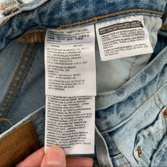 LEVIS Tiny Distressed Cutoffs Denim Shorts size 24 - Picture 6 of 7